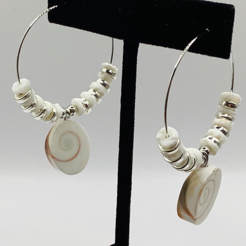 🧡NEW Earrings Hoop Shiva Eye Shell Spiral Puka Shell WhiteTan SilverTone